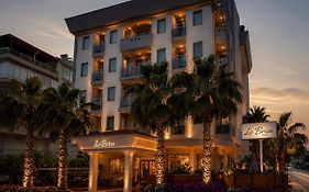 La Brisa Hotel